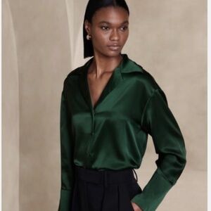 Banana Republic Bliss Silk Resort Shirt Hunter Green M